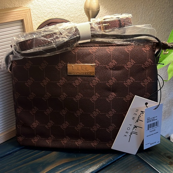 NWT Nicole Miller Brown Crossbody Zip Top Handbag with Coin Purse - Picture 4 of 4